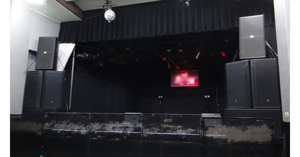 音楽の都市伝説：“出る”と噂の都内老舗ライブハウス鹿鳴館に潜入