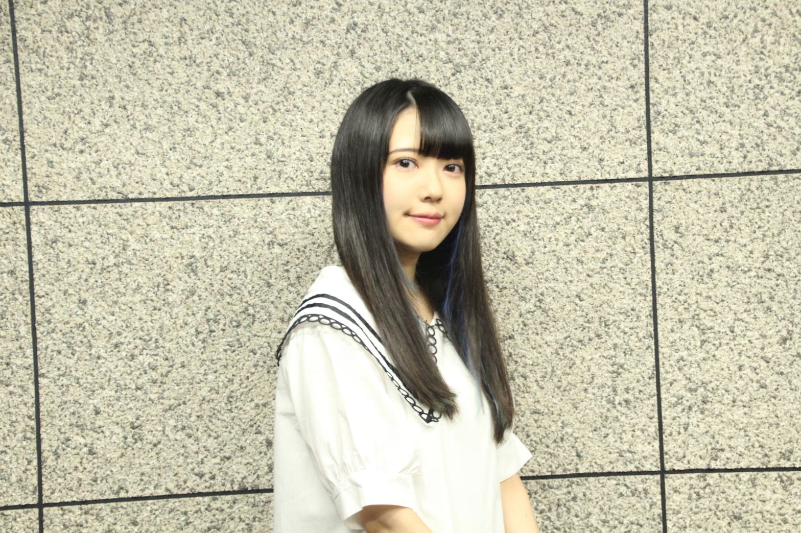 高井桃 楽天ブックス: 高井真菜 ファースト写真集 『 高井です。 』 - 矢西 誠二 - 9784847085697 : 本
