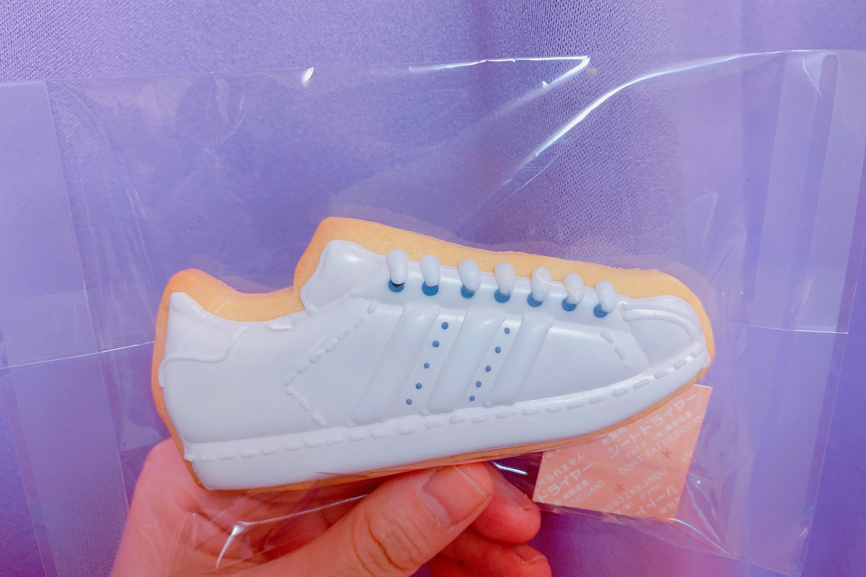 【非売品】adidas SUPERSTAR 50周年記念アートブック　ポスター 非売品】adidas SUPERSTAR 50周年記念アートブック ポスター 本